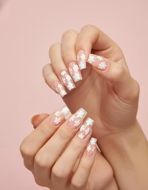 Soft Daisy Transparent Press-On Nails | (24pcs)